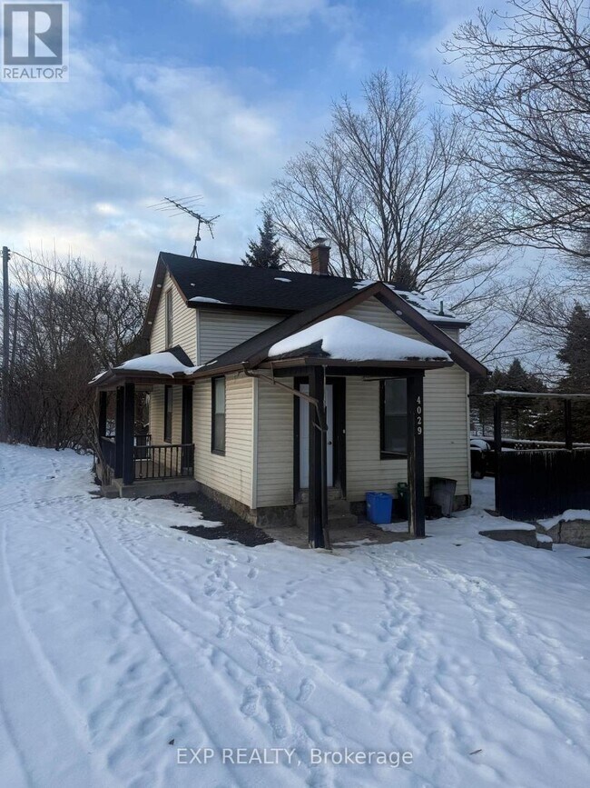 4029 Hwy 6 in Puslinch, ON - Building Photo - Building Photo