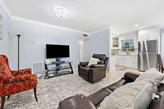 160 Westbury E in Deerfield Beach, FL - Building Photo - Building Photo