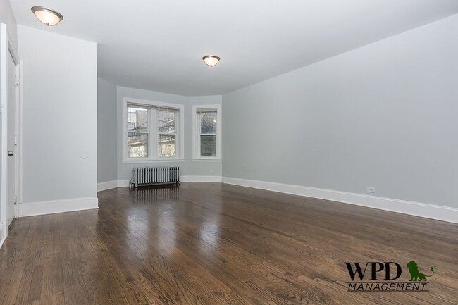 7431 S Eggleston Ave in Chicago, IL - Foto de edificio - Building Photo