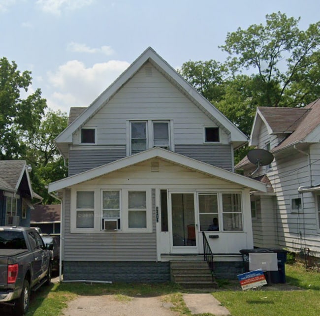 property at 1212 Paxton St