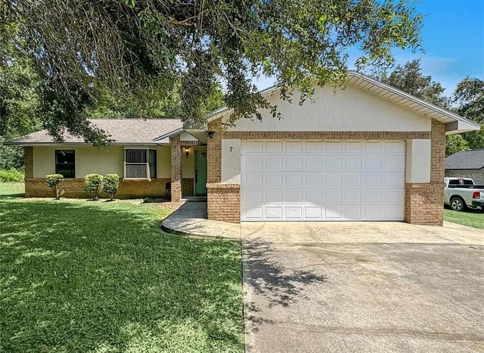 7 Teak Ct in Ocala, FL - Foto de edificio