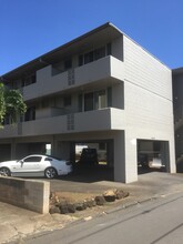 34 Hialoa St in Honolulu, HI - Building Photo - Building Photo