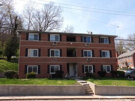720 Woodland Ave in Frankfort, KY - Building Photo