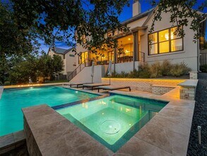 505 Mission Bell Cv in Austin, TX - Foto de edificio - Building Photo