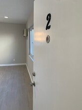 1523 W 81st St in Los Angeles, CA - Building Photo - Building Photo