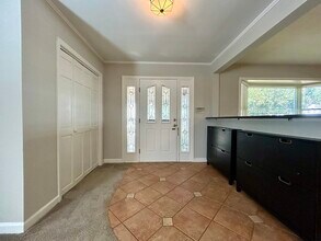 516 Lorna St in Charlotte, NC - Building Photo - Building Photo