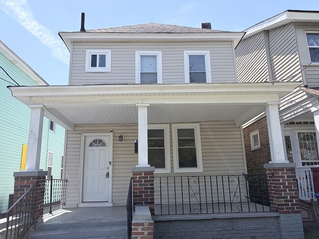 property at 907 Rugby St