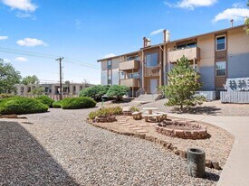 3869 Montgomery Blvd NE in Albuquerque, NM - Building Photo