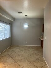 85 Falcon Feather Way in Henderson, NV - Foto de edificio - Building Photo