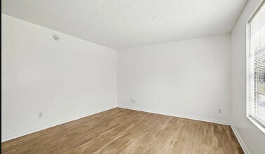 4 Bentwood Ln, Unit 1B in Orange Park, FL - Building Photo - Building Photo