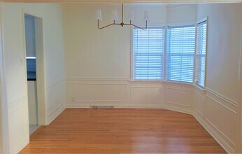 10435 Ashton Ave, Unit 10439 in Los Angeles, CA - Building Photo - Building Photo