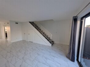 2456 NW 52nd Ave in Lauderhill, FL - Building Photo - Building Photo