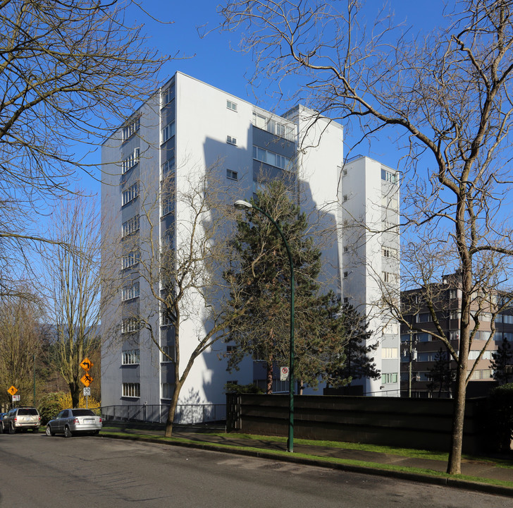 Chilco Towers in Vancouver, BC - Building Photo