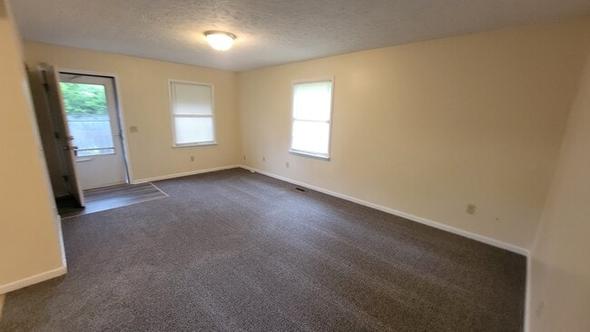 1360 8th Ave in Akron, OH - Building Photo - Building Photo