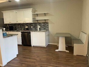 447 El Toro Ln in Webster, TX - Building Photo - Building Photo