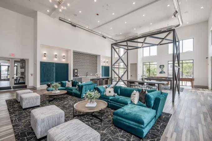 1095 Brittmoore Rd in Houston, TX - Building Photo