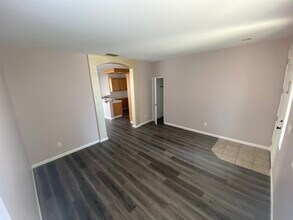 9225 Sweetdale Ct in Sacramento, CA - Building Photo - Building Photo