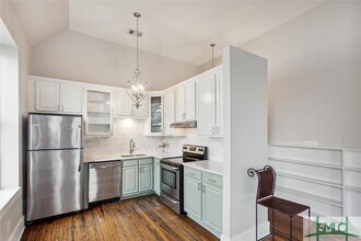 20 W Duffy St in Savannah, GA - Building Photo - Building Photo