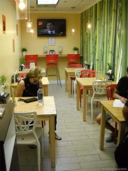 3901 S Ocean Dr, Unit 14E in Hollywood, FL - Foto de edificio