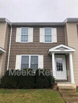 1002 Fairway Gardens Dr in Hurricane, WV - Building Photo