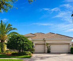 8911 River Preserve Dr in Bradenton, FL - Building Photo