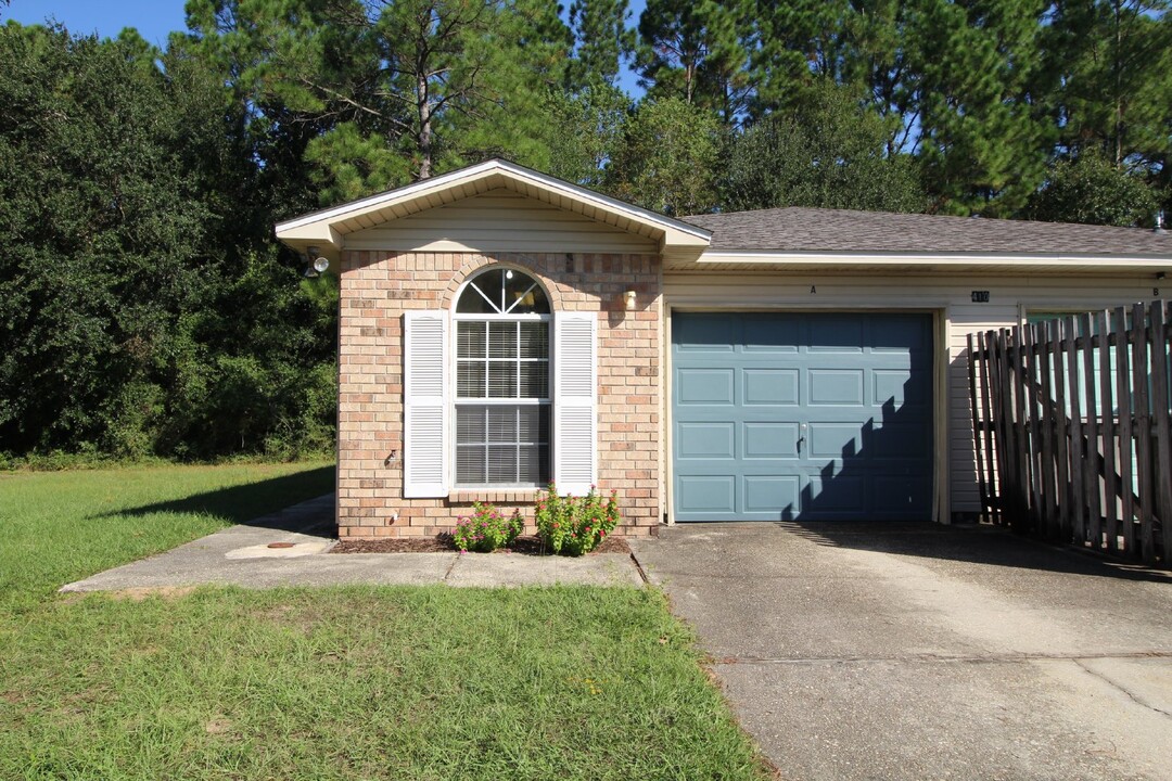 410 Bay Pine Villas Dr-Unit -Unit A in Pensacola, FL - Foto de edificio