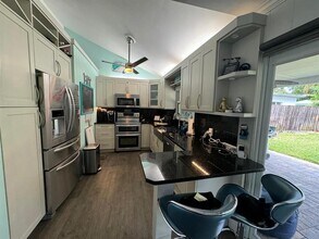 1509 NE 35th St in Oakland Park, FL - Building Photo - Building Photo