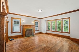 3040 N Maryland Ave in Milwaukee, WI - Building Photo - Building Photo