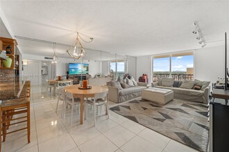 1501 S Ocean Dr in Hollywood, FL - Building Photo - Building Photo