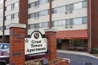 Grant Towers Apartments in Duquesne, PA - Building Photo - Building Photo