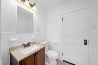 177R Faneuil St, Unit 2 in Boston, MA - Building Photo - Building Photo