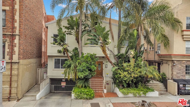 607 N Rossmore Ave in Los Angeles, CA - Building Photo - Building Photo