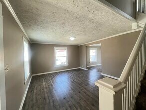 1558 Ballard St in Lansing, MI - Building Photo - Building Photo