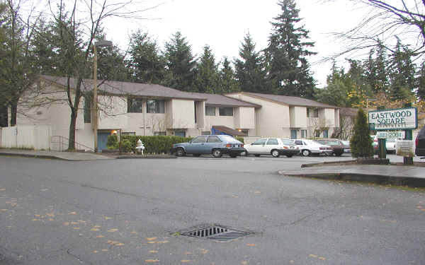 Eastwood Square Apartments in Bellevue, WA - Building Photo - Building Photo