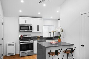 274 Cliff Dr, Unit 6 in Laguna Beach, CA - Building Photo