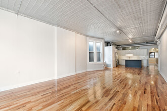 1462 N Milwaukee Ave, Unit 2 in Chicago, IL - Foto de edificio - Building Photo