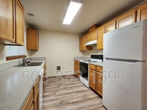 2226 19th Ave in Forest Grove, OR - Building Photo - Building Photo