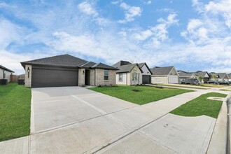 1211 Via Viale Dr in Richmond, TX - Building Photo - Building Photo