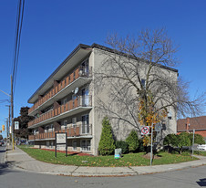 Valley View Apartments in Hamilton, ON - Building Photo - Building Photo