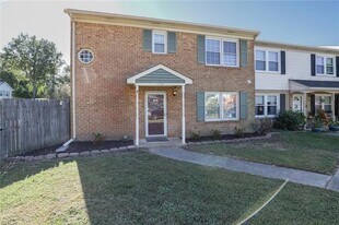 4755 Old Hickory Rd in Virginia Beach, VA - Building Photo