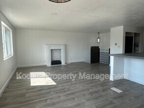 444 Owens St in Layton, UT - Building Photo - Building Photo