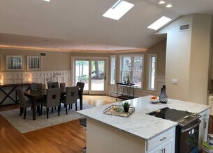 27 Gammons Rd in Waban, MA - Foto de edificio - Building Photo