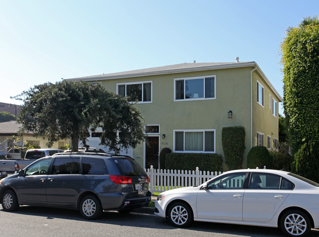 1536 Harvard St in Santa Monica, CA - Building Photo - Building Photo