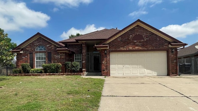property at 3033 SW 126th St