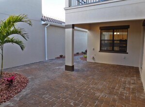 7123 Vista Hermosa Dr in Melbourne, FL - Building Photo - Building Photo