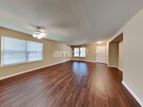 6907 Oleander Grove Way in Houston, TX - Foto de edificio - Building Photo