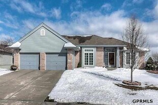 17116 I St in Omaha, NE - Building Photo