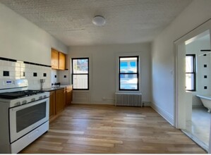 75 Jackson St in Brooklyn, NY - Building Photo - Interior Photo