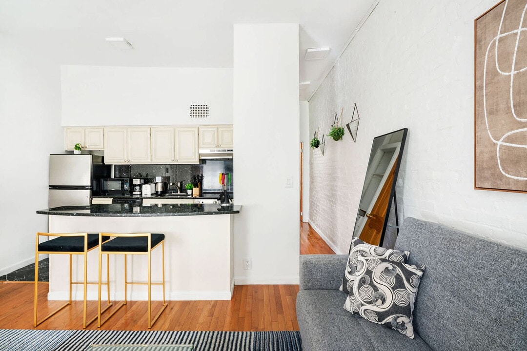 240 E 26th St in New York, NY - Building Photo