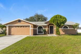1209 Croydon Cir in Kissimmee, FL - Building Photo